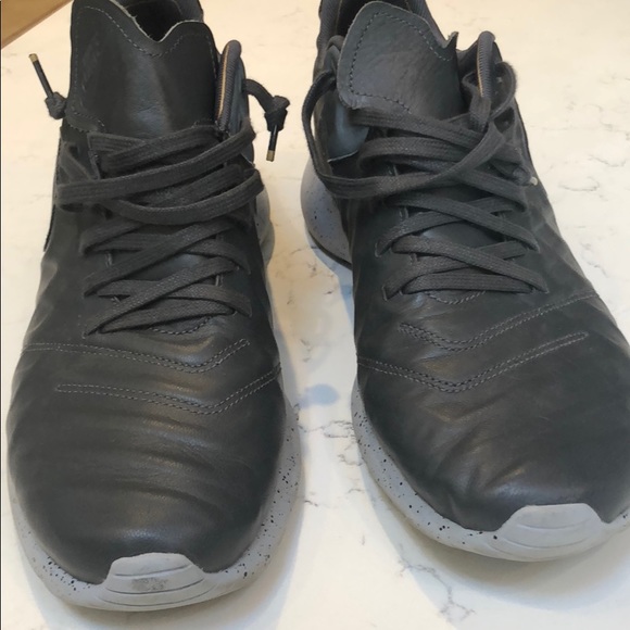 Nike Men’s 12 Shoes - Picture 3 of 3